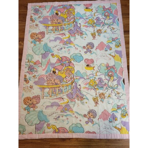Vintage Handemade? Hugga Bunch Blanket Quilt